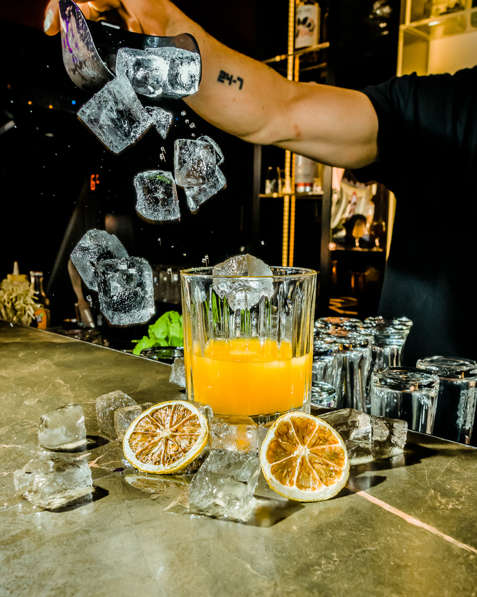 98 Cocktail Club, 22